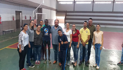 Lucianópolis recebe o atleta queniano Duke Obago na Oficina de Atletismo